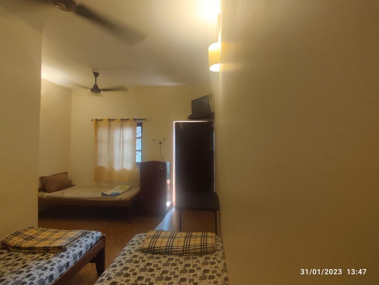 Hill View Guest House Анжуна Экстерьер фото